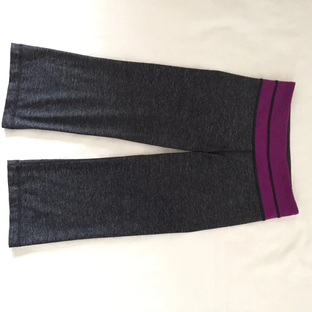 Lululemon Groove Crop pants. Gray purple